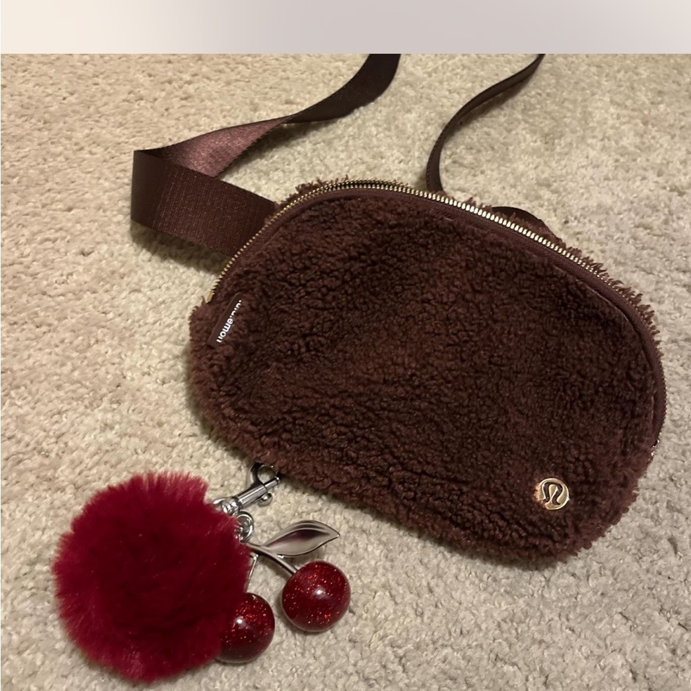 Lululemon Athletica Chocolate Fleece Bag